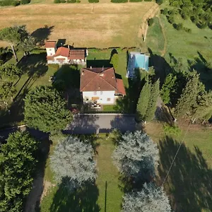 https://residenza-paradisea.it-tuscanyhotel.com